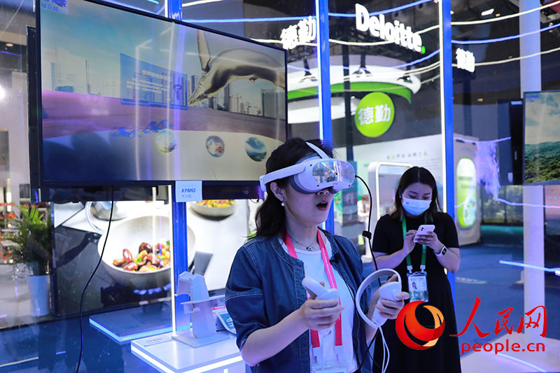 在消博会上触摸消费市场新风向，探索未来消费趋势的脉动